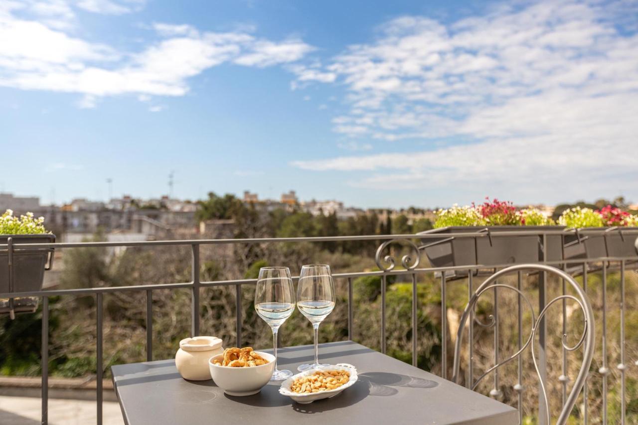 Dimora Le Tre Muse Guesthouse Lecce Exterior foto